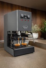 Pákový kávovar Gaggia Classic E24 šedá