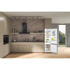 Vestavná chladnička Whirlpool ART9812SFE